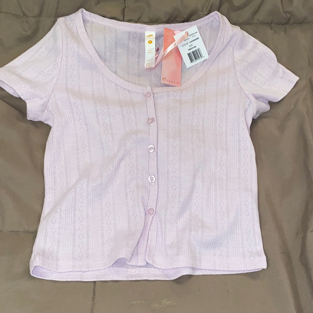 NWT, adorable button up crop top in lavender, so pretty!